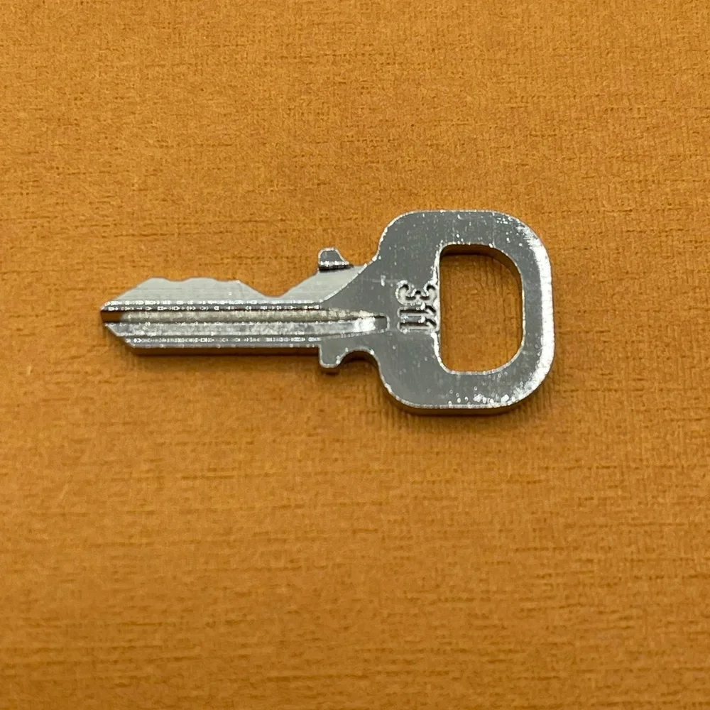 Louis Vuitton Silver Tone Cadena Key #311 For Speedy Alma Lock LV - Picture 4 of 10